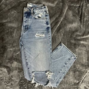 Mom Jean Ripped Style